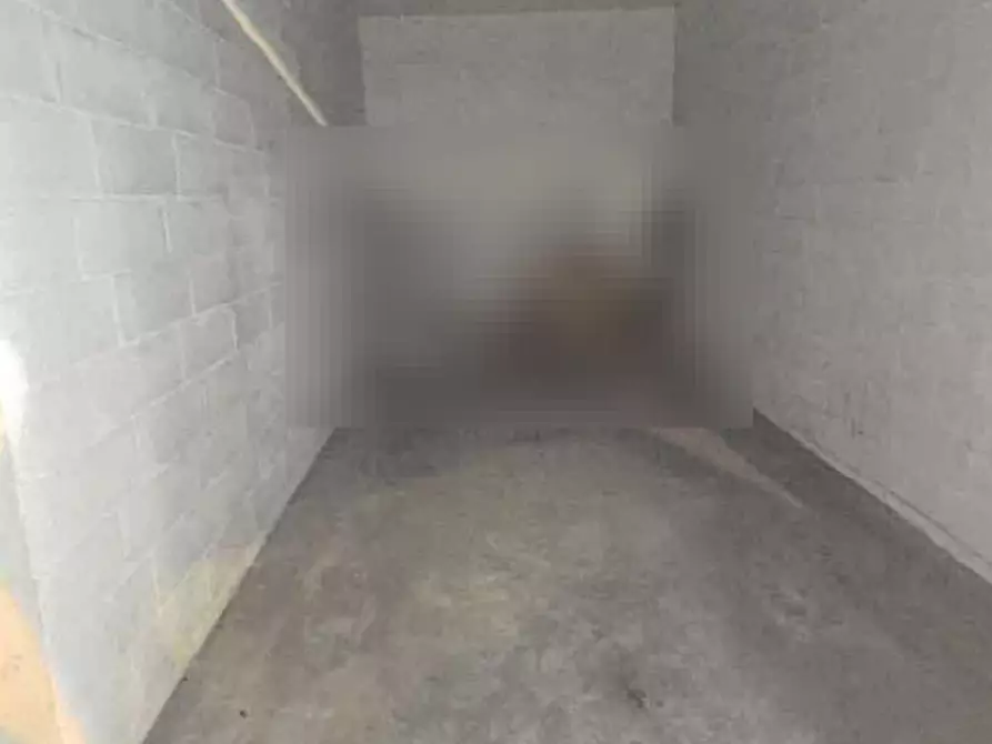 Immagine 4 di Garage in vendita  in Via Peschiera a Feltre