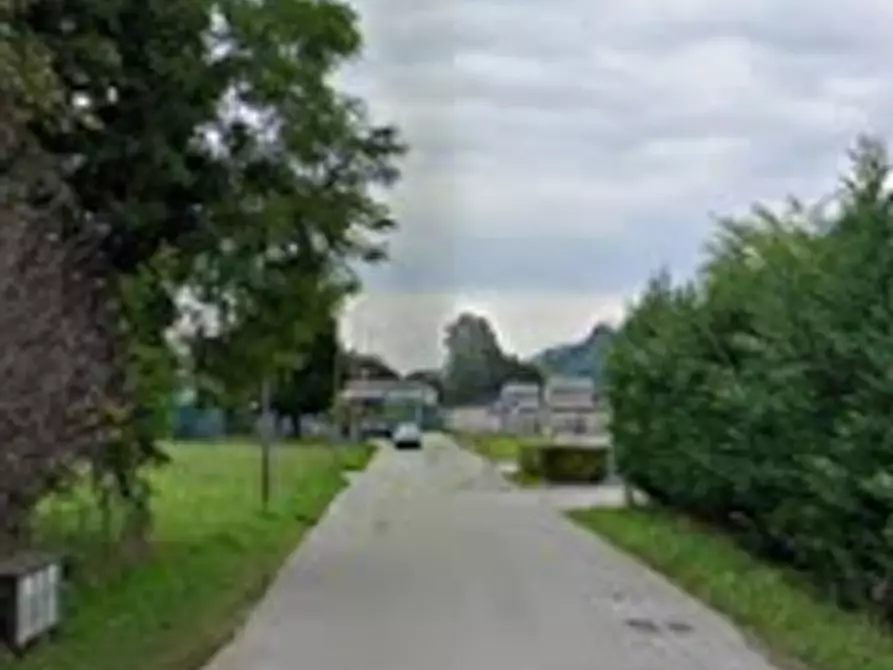 Immagine 9 di Garage in vendita  in Via Peschiera a Feltre