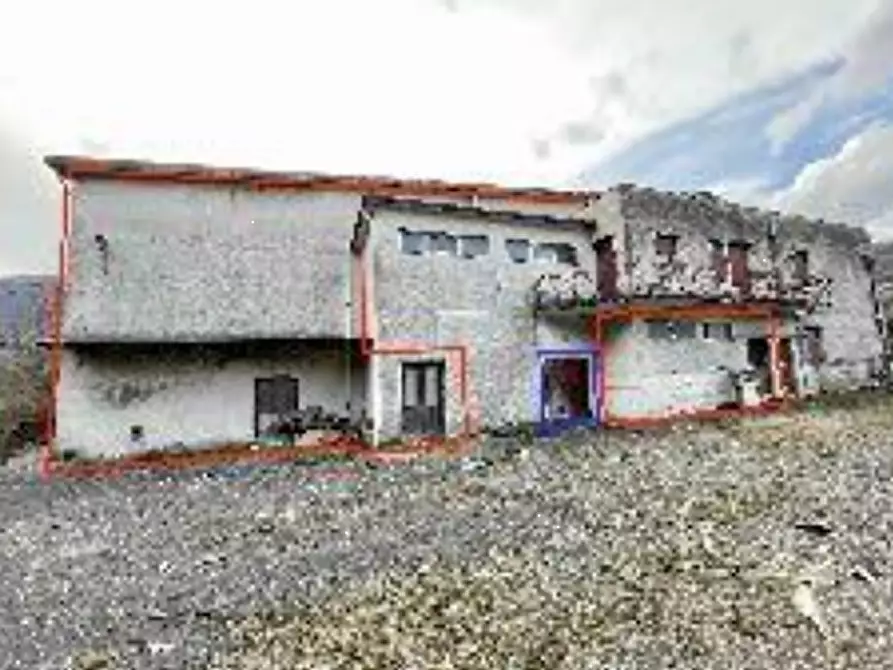 Immagine 8 di Negozio in vendita  in Via Garibaldi  a Monasterolo Del Castello
