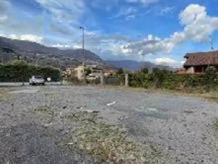 Immagine 10 di Negozio in vendita  in Via Garibaldi  a Monasterolo Del Castello