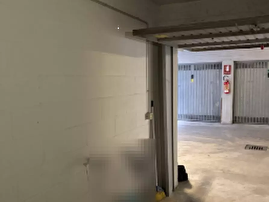 Immagine 1 di Garage in vendita  in Piazza Orti di San Francesco a Fabbrico