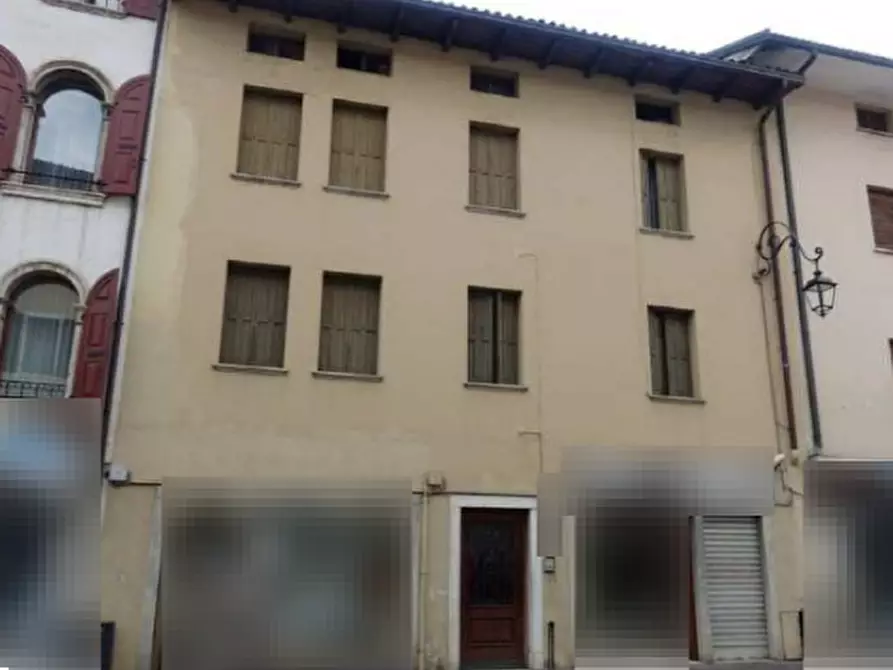Immagine 1 di Porzione di casa in vendita  in Via Cesare Battisti a Feltre