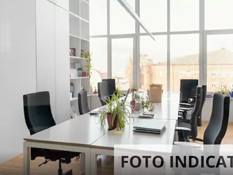 Immagine 10 di Ufficio in vendita  in Via Camillo Benso Cavour a Porto Sant'elpidio