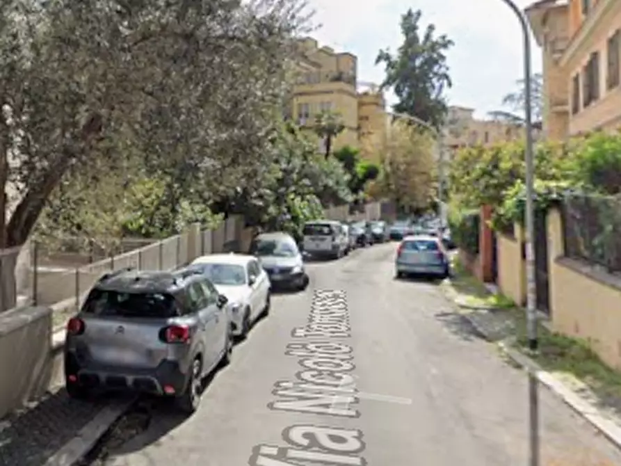 Immagine 16 di Appartamento in vendita  in Via Nicolò Tommaseo a Roma