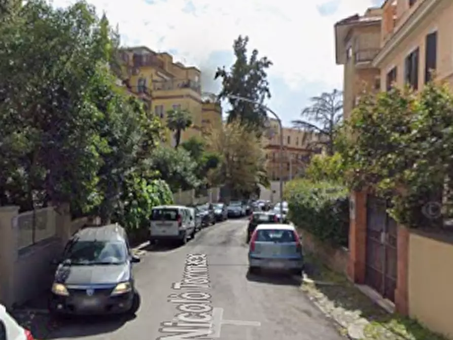 Immagine 12 di Appartamento in vendita  in Via Nicolò Tommaseo a Roma