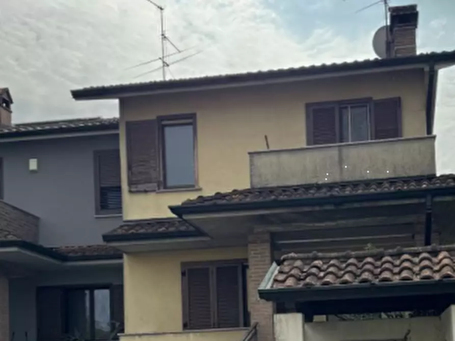 Immagine 1 di Porzione di villa in vendita  in Via Tulipani a Sordio