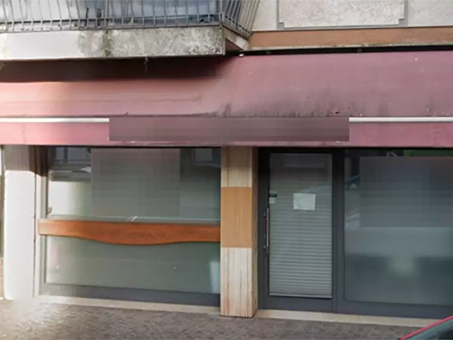 Immagine 3 di Negozio in vendita  in Via Francesco Fenzi a Conegliano