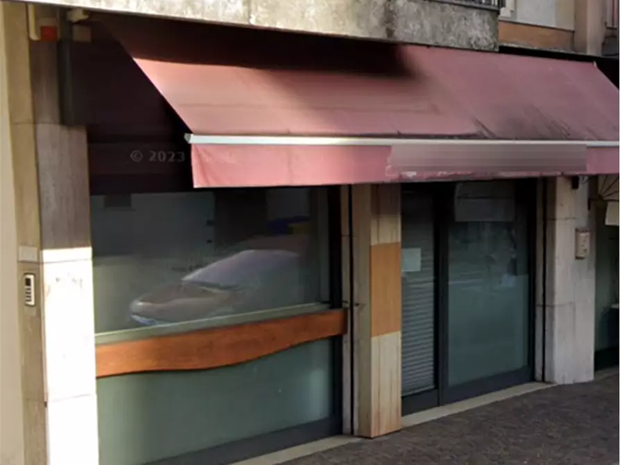 Immagine 7 di Negozio in vendita  in Via Francesco Fenzi a Conegliano