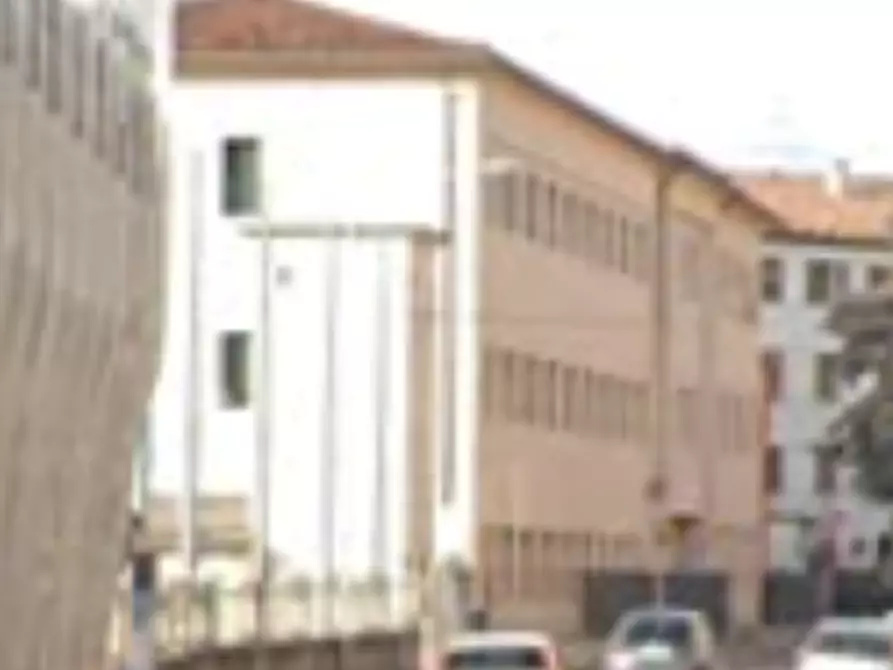 Immagine 11 di Negozio in vendita  in Via Francesco Fenzi a Conegliano