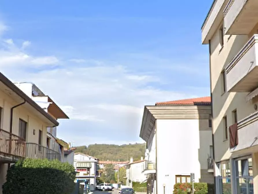 Immagine 3 di Appartamento in vendita  in via Feltrina Centro a Montebelluna