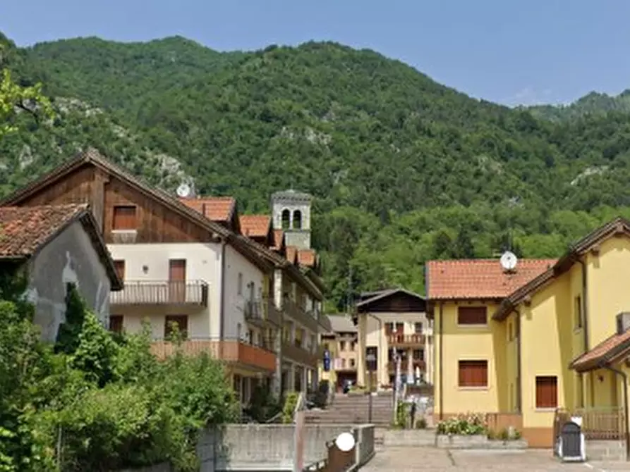 Immagine 1 di Appartamento in vendita  in Via Piazzetta Cesare Battisti a Barcis