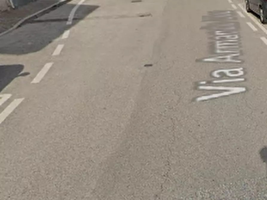 Immagine 4 di Magazzino in vendita  in  Piazza Regina Margherita a Spilimbergo