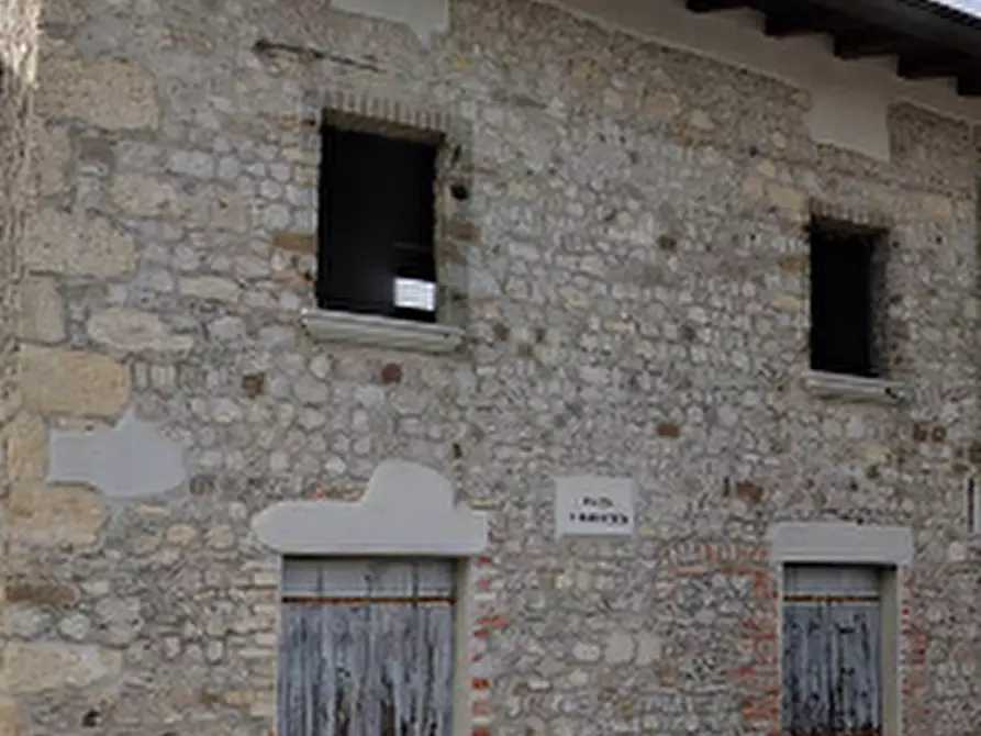 Immagine 3 di Magazzino in vendita  in  Piazza Regina Margherita a Spilimbergo