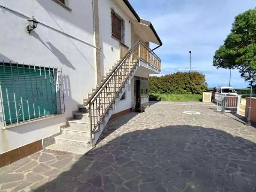 Immagine 3 di Porzione di villa in vendita  in Strada Bonaglia a Jolanda Di Savoia