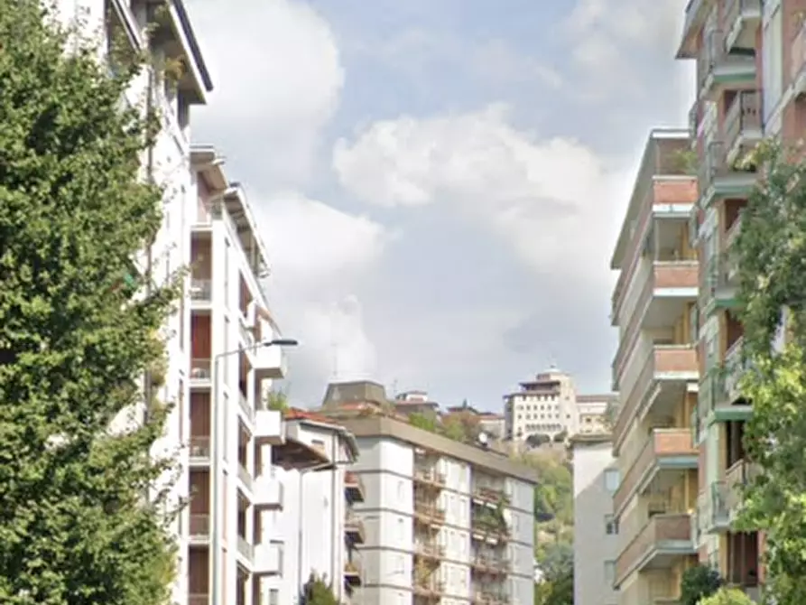 Immagine 11 di Appartamento in vendita  in Via Giuseppe Mazzini a Bergamo