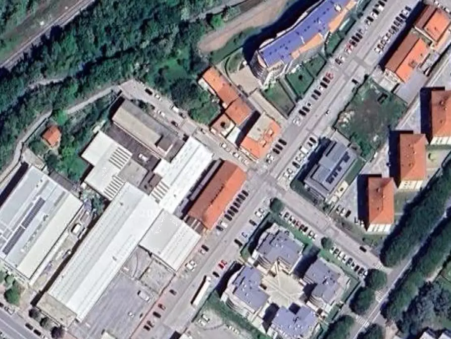 Immagine 6 di Garage in vendita  in Via Donato Bramante a Cuneo