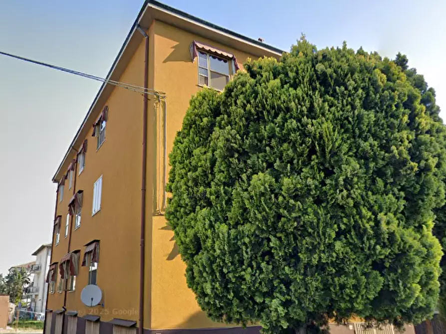 Immagine 4 di Appartamento in vendita  in Via Walter Magri a Ferrara