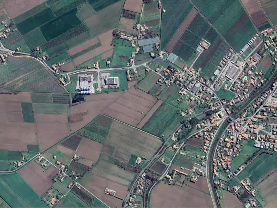 Immagine 6 di Negozio in vendita  in Via Orlando Scavazza a Giacciano Con Baruchella