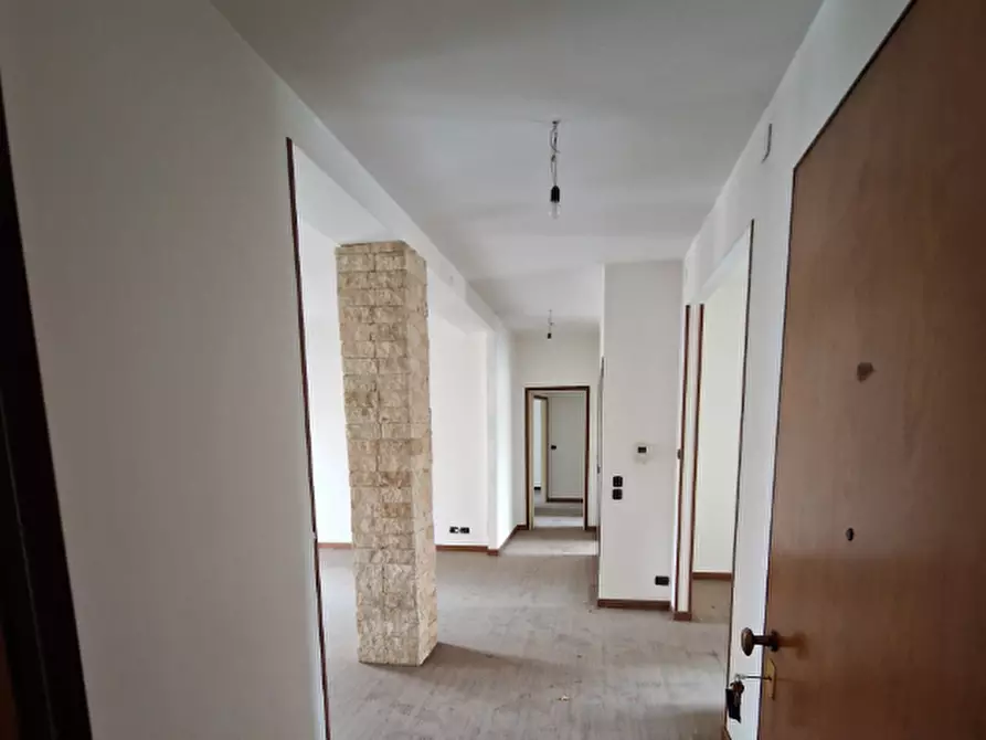 Immagine 3 di Appartamento in vendita  in Via Giuseppe Mazzini a Bergamo