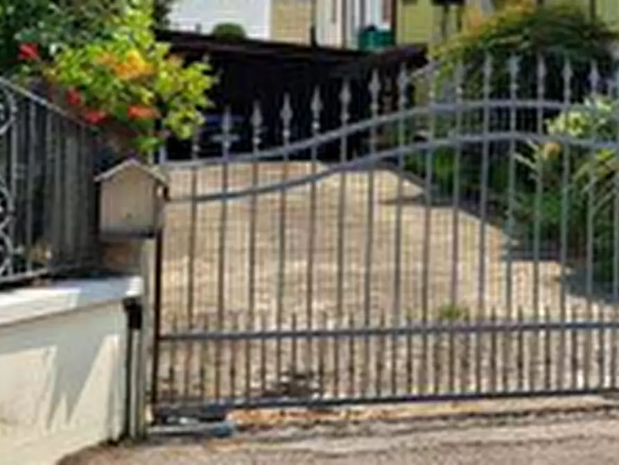 Immagine 5 di Porzione di casa in vendita  in  Via Gorizia a Prata Di Pordenone