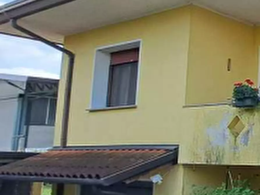 Immagine 3 di Porzione di casa in vendita  in  Via Gorizia a Prata Di Pordenone