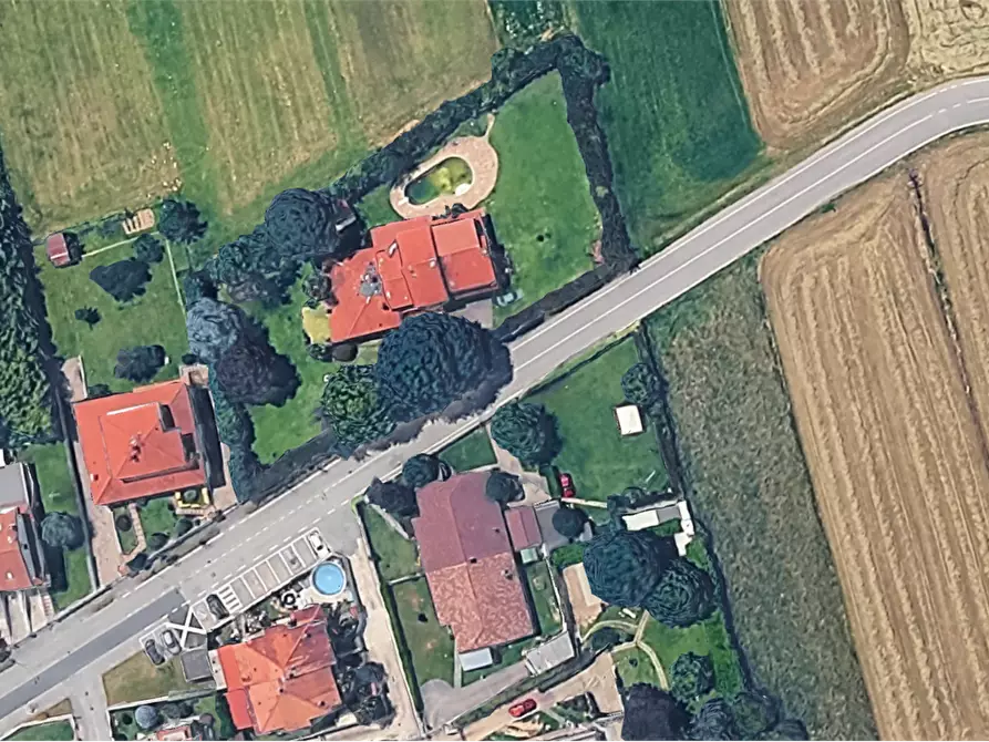 Immagine 9 di Villa in vendita  in Via Dante a Grezzago