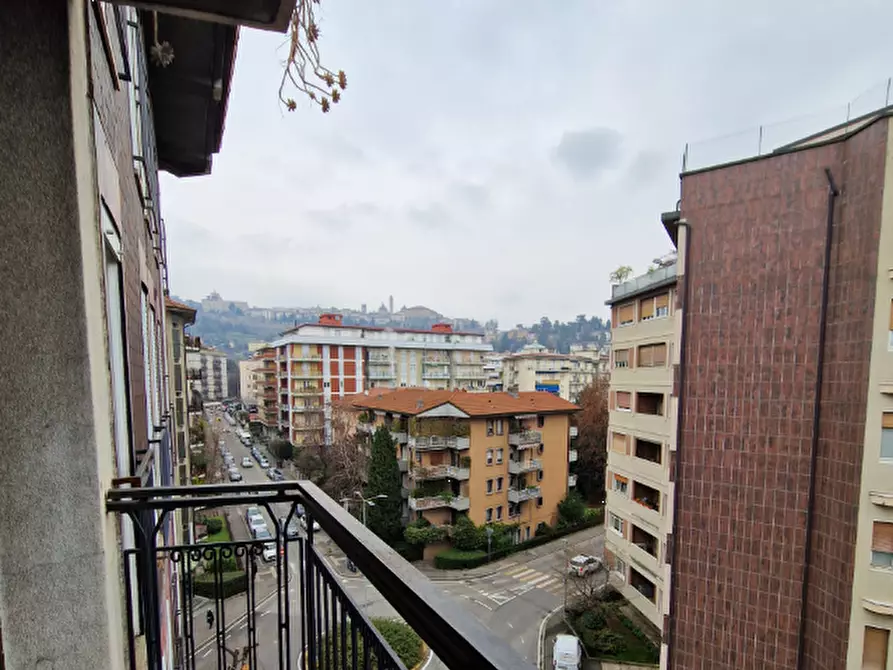 Immagine 14 di Appartamento in vendita  in Via Giuseppe Mazzini a Bergamo