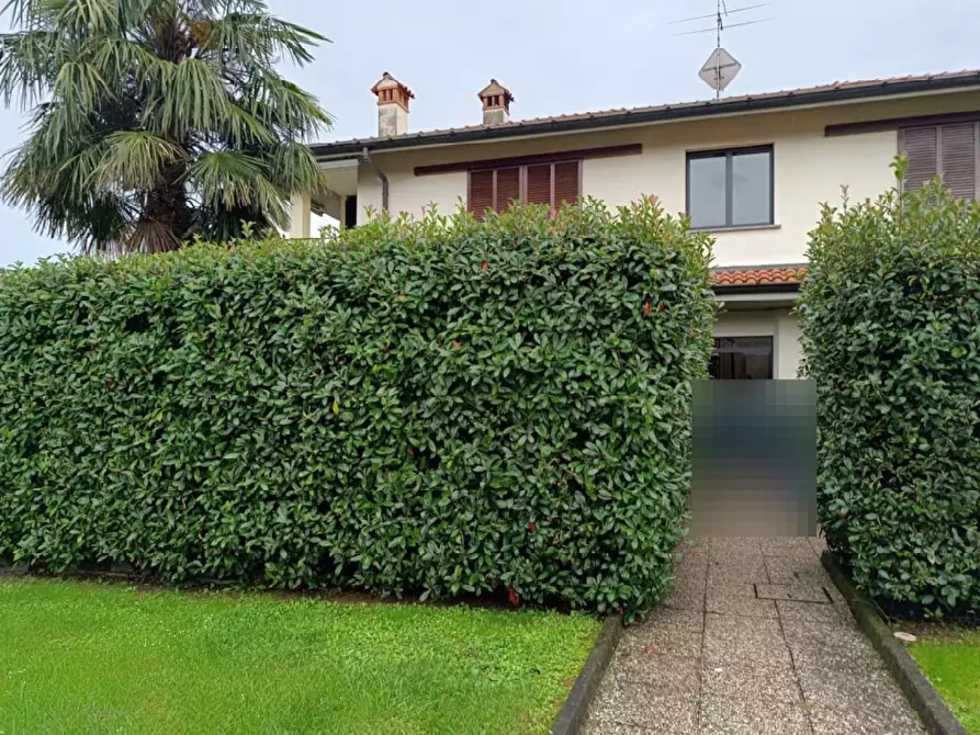 Immagine 1 di Appartamento in vendita  in Via Aldo Moro  a Inveruno