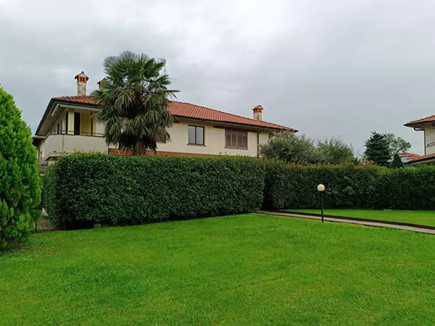 Immagine 6 di Appartamento in vendita  in Via Aldo Moro  a Inveruno