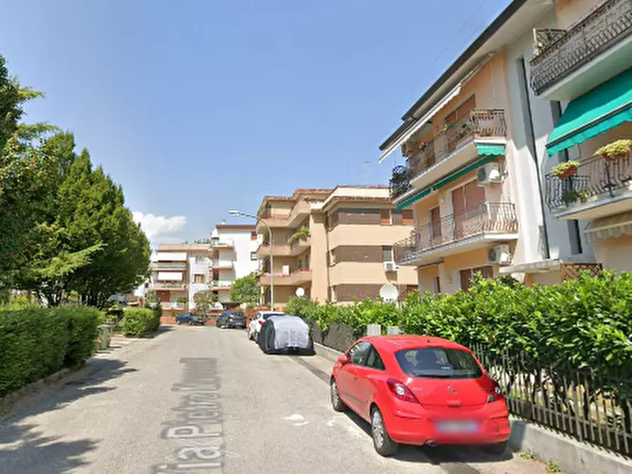 Immagine 17 di Appartamento in vendita  in Via Pietro Maroncelli a Pordenone