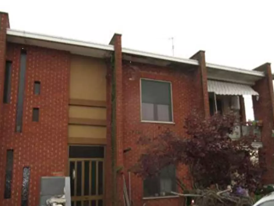 Immagine 9 di Porzione di villa in vendita  in Viale Francia a Palestro