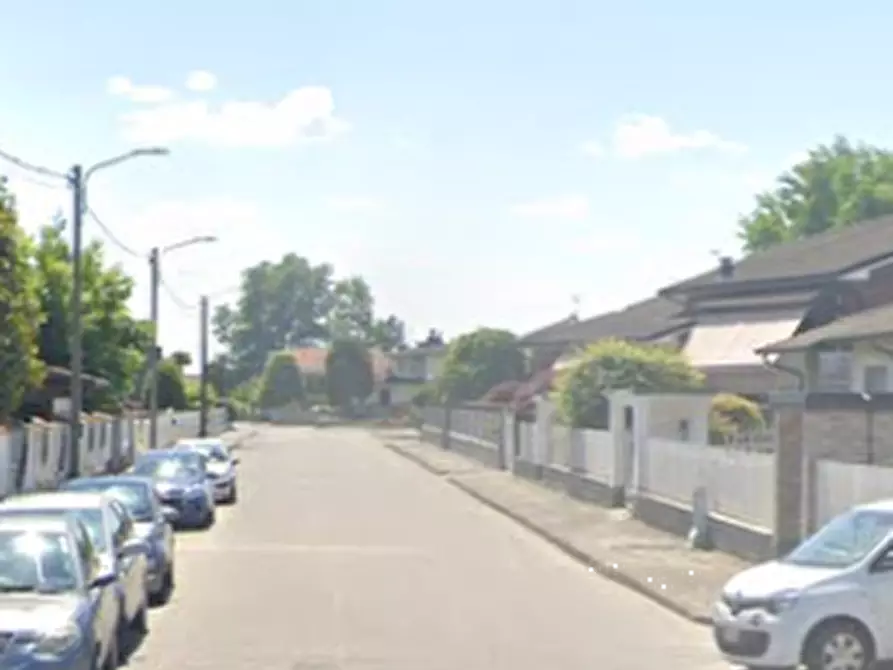 Immagine 11 di Porzione di villa in vendita  in Viale Francia a Palestro