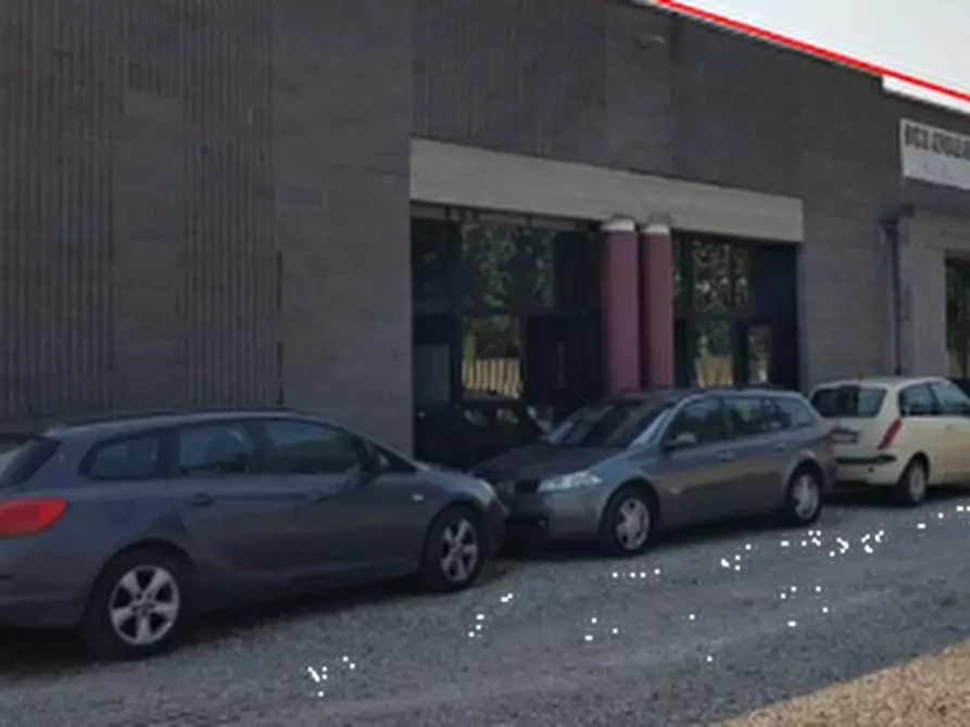 Immagine 2 di Laboratorio in vendita  in Via dell' Industria a Pizzighettone
