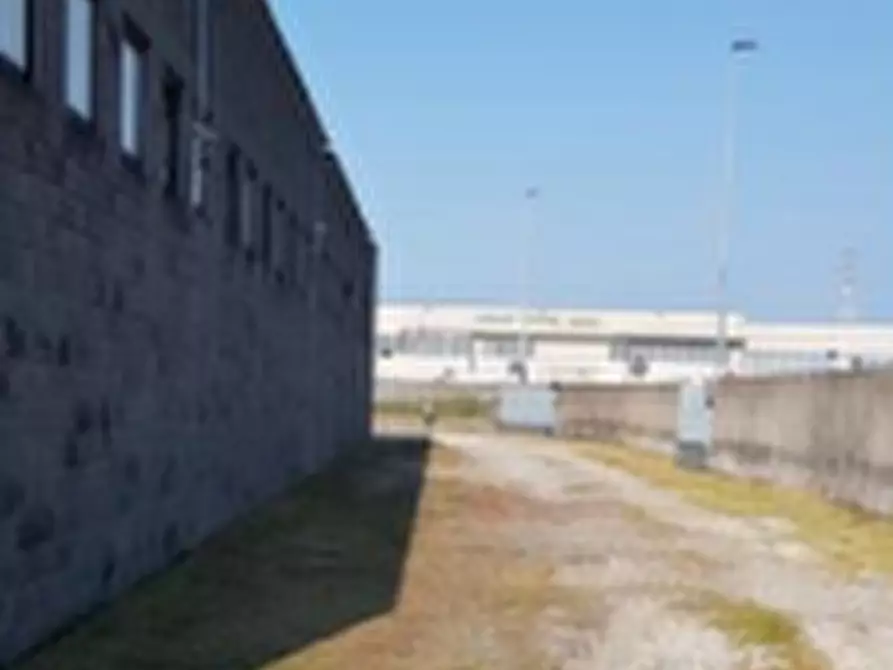 Immagine 3 di Laboratorio in vendita  in Via dell' Industria a Pizzighettone