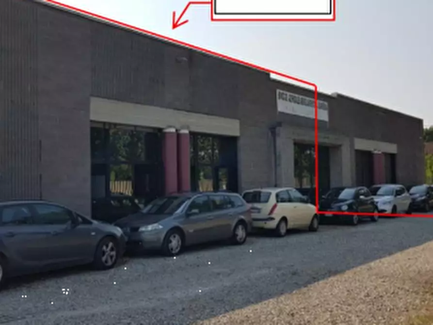 Immagine 4 di Laboratorio in vendita  in Via dell' Industria a Pizzighettone