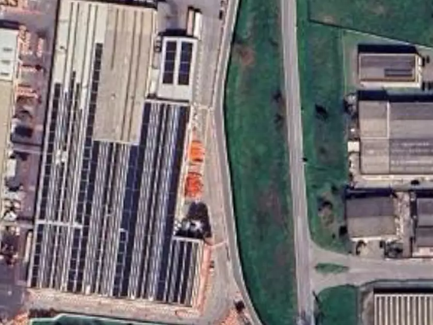 Immagine 10 di Laboratorio in vendita  in Via dell' Industria a Pizzighettone