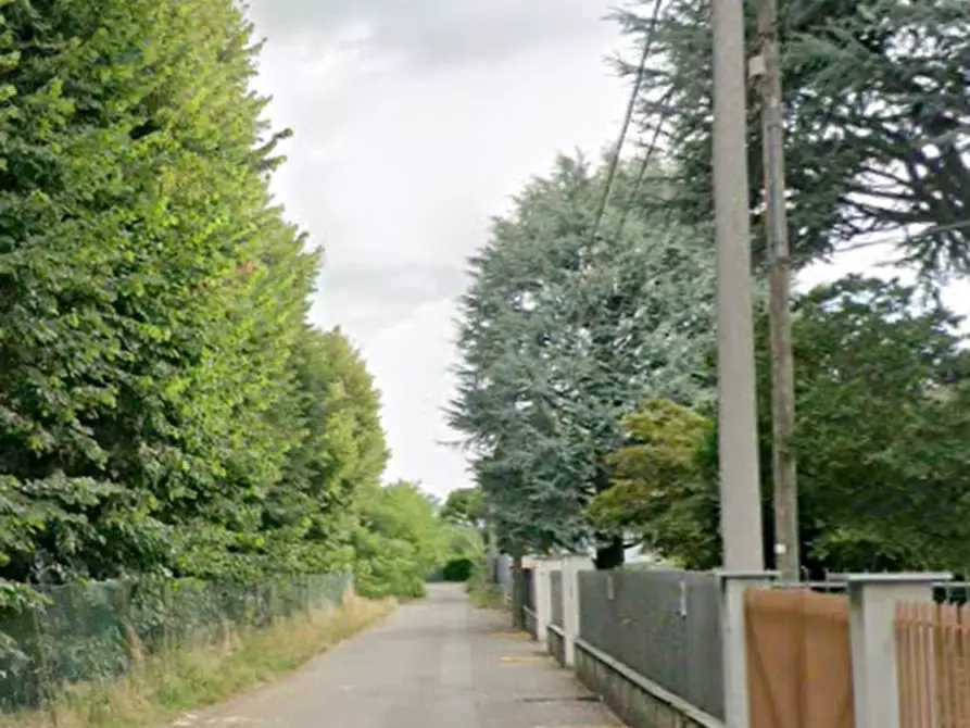 Immagine 14 di Appartamento in vendita  in Via Cesare Cantu a Busto Arsizio