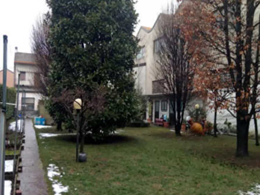 Immagine 3 di Porzione di casa in vendita  in Via Vicinale del Ponte a Busto Arsizio