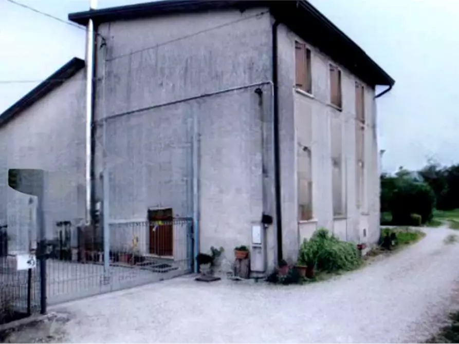 Immagine 2 di Porzione di casa in vendita  in Via Trento e Trieste  a Grantorto