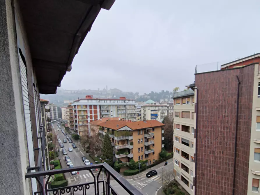 Immagine 1 di Appartamento in vendita  in Via Giuseppe Mazzini a Bergamo