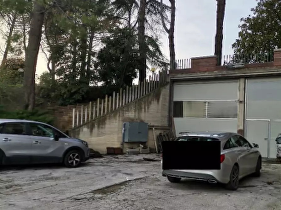 Immagine 4 di Magazzino in vendita  in Via Dolomiti a Montegranaro