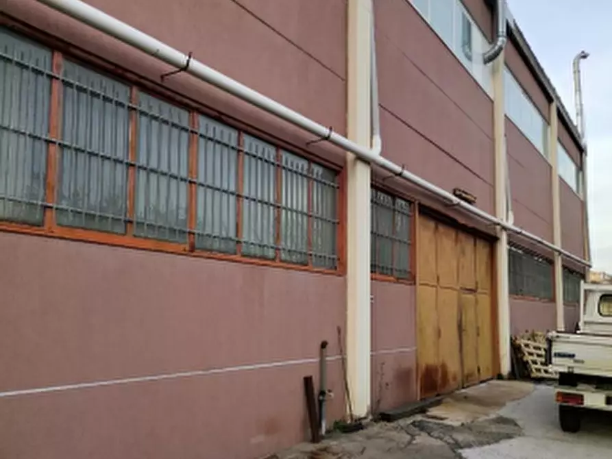 Immagine 10 di Magazzino in vendita  in Via Dolomiti a Montegranaro