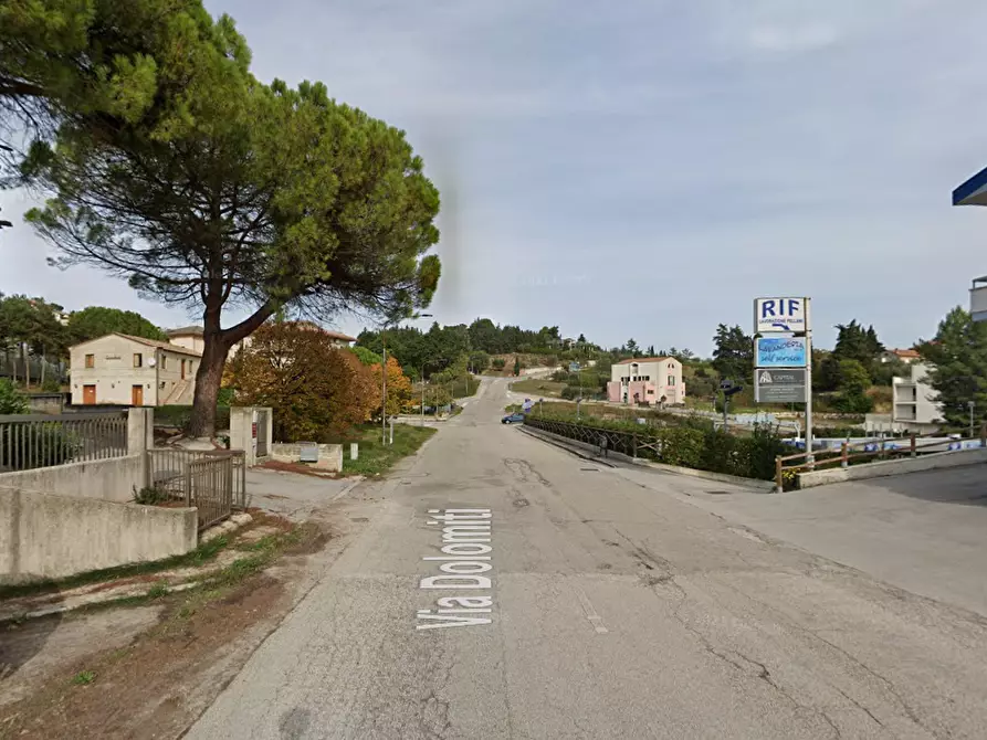 Immagine 16 di Magazzino in vendita  in Via Dolomiti a Montegranaro