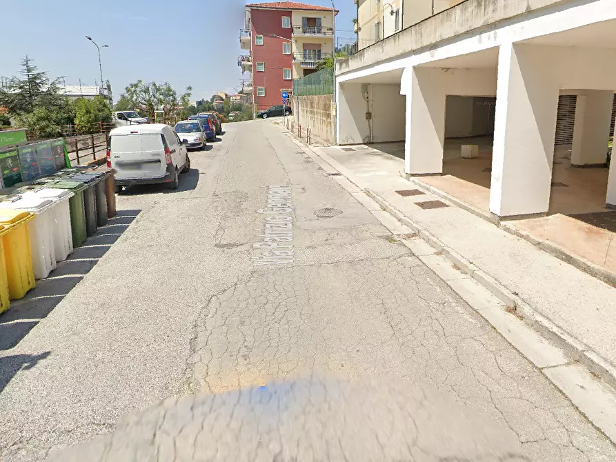 Immagine 15 di Posto auto in vendita  in via Gennari a Fermo