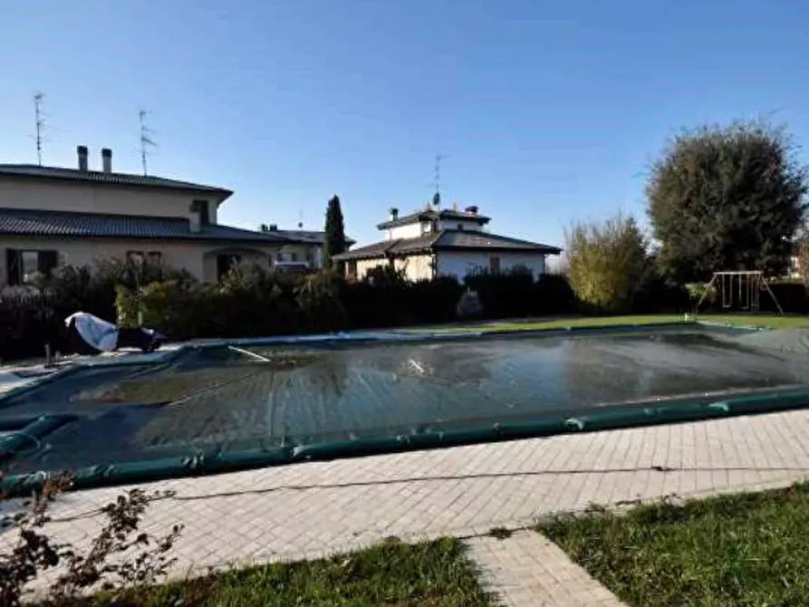 Immagine 3 di Villa in vendita  in Via Pescara  a Piacenza