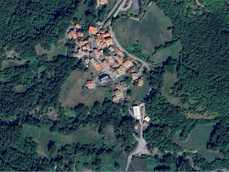 Immagine 10 di Appartamento in vendita  in Localita' Tornarezza a Ferriere