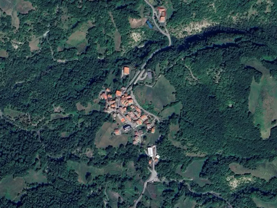 Immagine 12 di Appartamento in vendita  in Localita' Tornarezza a Ferriere