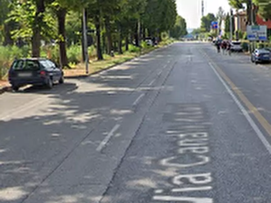 Immagine 8 di Negozio in vendita  in Via Canale Albani a Fano