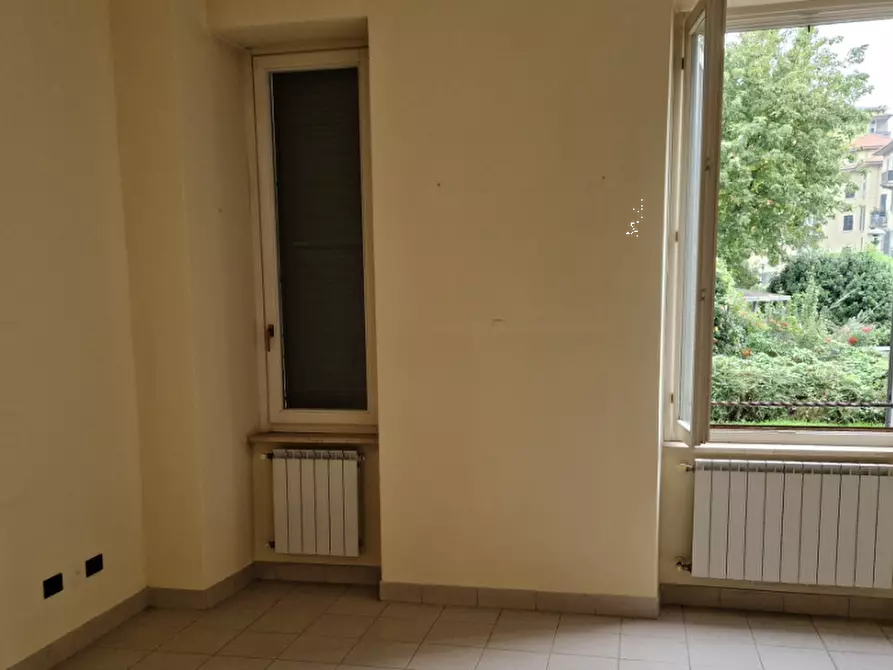 Immagine 1 di Ufficio in vendita  in Via IV Novembre a Bergamo