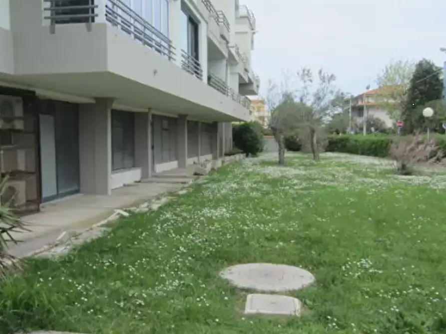 Immagine 3 di Capannone industriale in vendita  in Viale Alcide De Gasperi a Fano